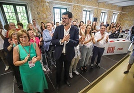 Ginés Ruiz, este sábado, con la nueva ejecutiva del PSOE en Murcia.