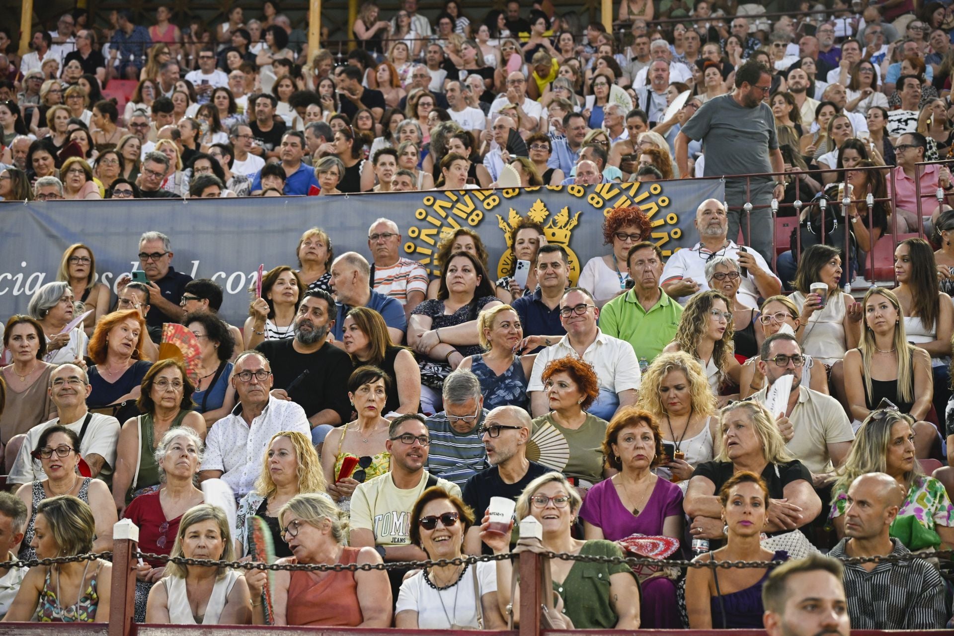 En imágenes, concierto de Miguel Bosé en la Plaza de Toros de Murcia