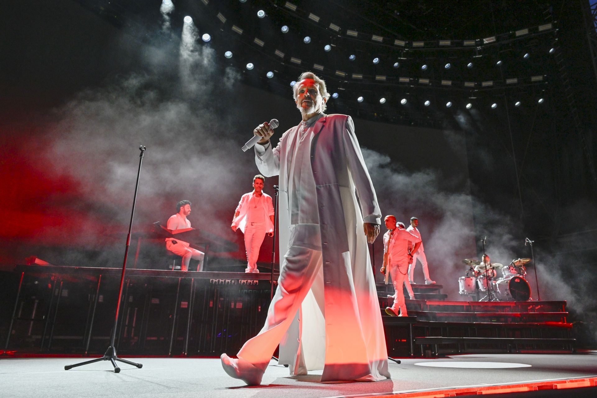 En imágenes, concierto de Miguel Bosé en la Plaza de Toros de Murcia