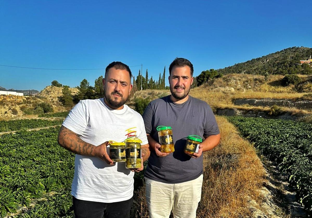 Juan Carlos Palazón y su hermano Sergio, en la sierra del Oro.