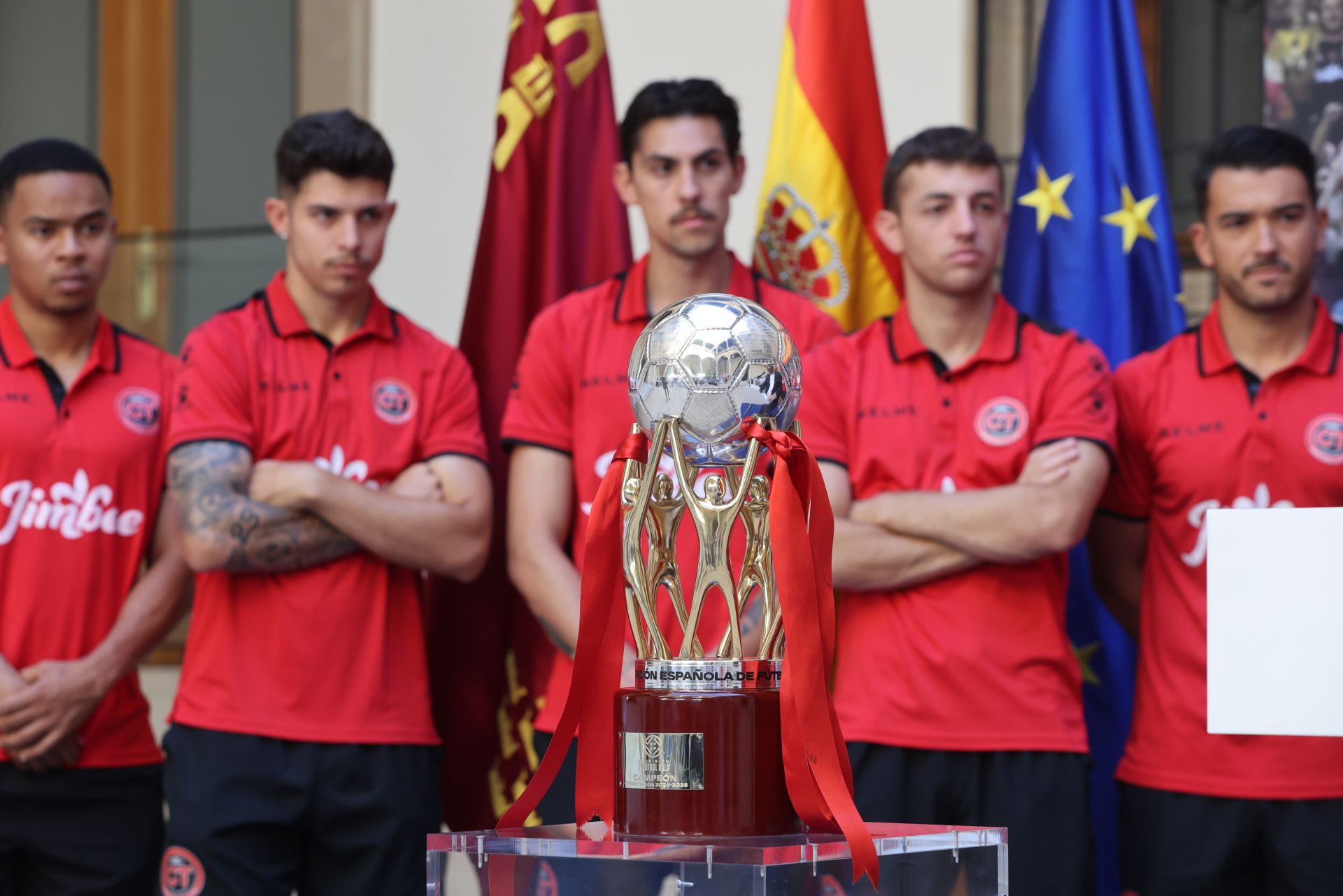 López Miras recibe al Jimbee por su título de liga