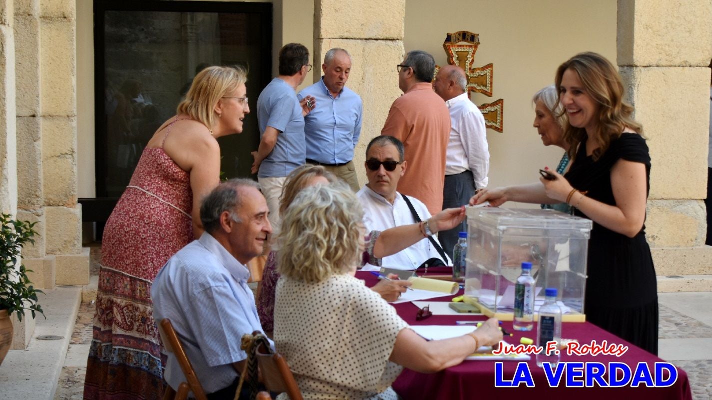 Imágenes de la elección de Jesús López Baquero como hermano mayor de la Vera Cruz de Caravaca