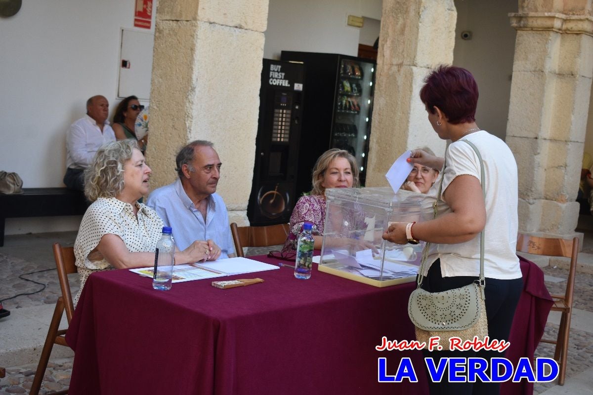 Imágenes de la elección de Jesús López Baquero como hermano mayor de la Vera Cruz de Caravaca