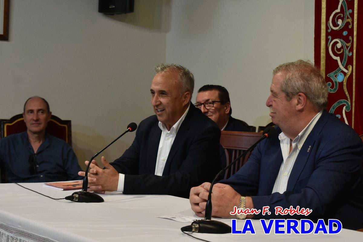 Imágenes de la elección de Jesús López Baquero como hermano mayor de la Vera Cruz de Caravaca