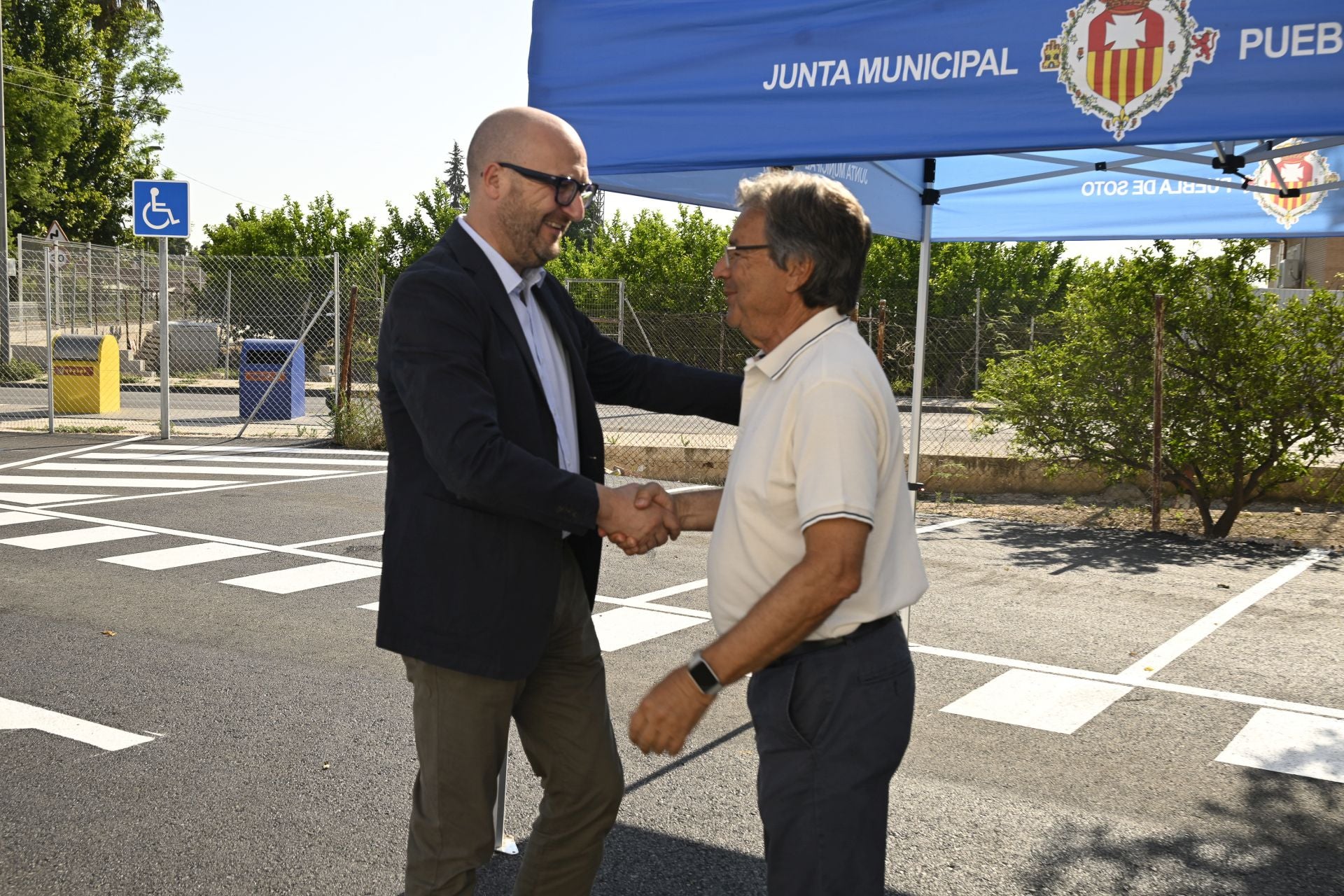 La inauguración del aparcamiento de Puebla de Soto, en imágenes