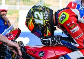Borja Gómez, sentado en su moto, en una imagen del año pasado.