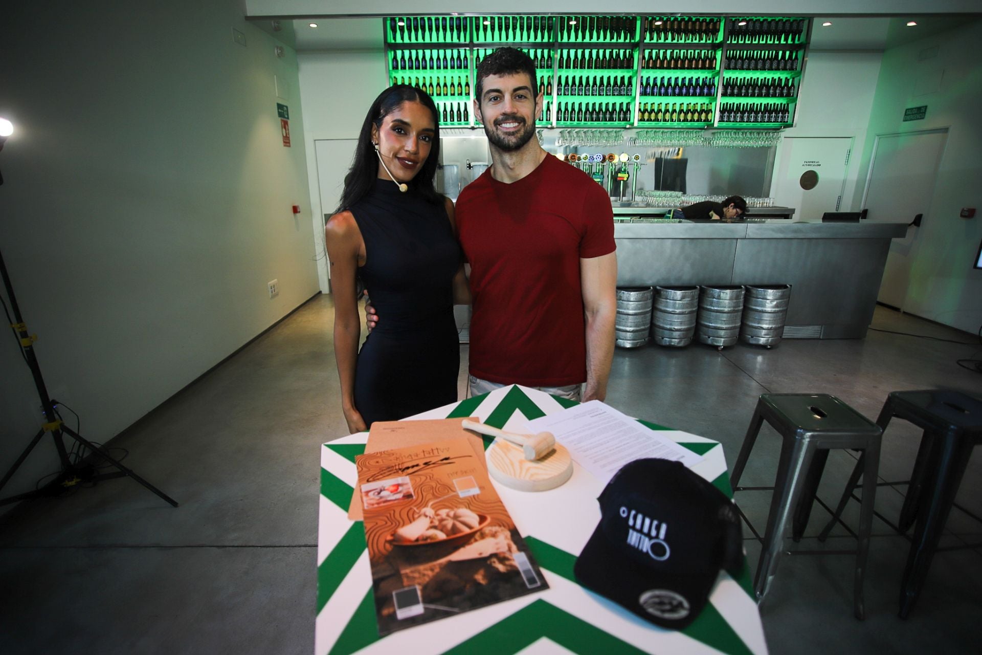 Las imágenes de la subasta de la obra de Joaquín Ganga