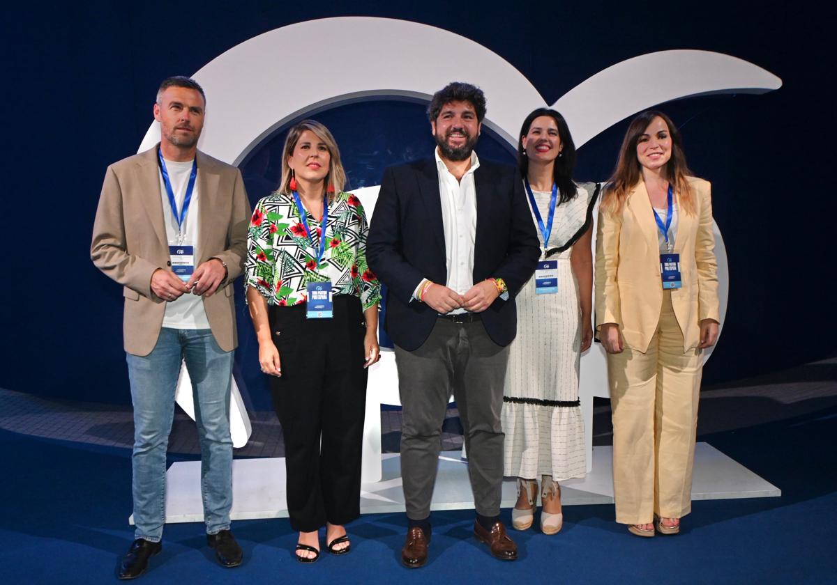 José Francisco García, Noelia Arroyo, López Miras, Miriam Guardiola y Rebeca Pérez.