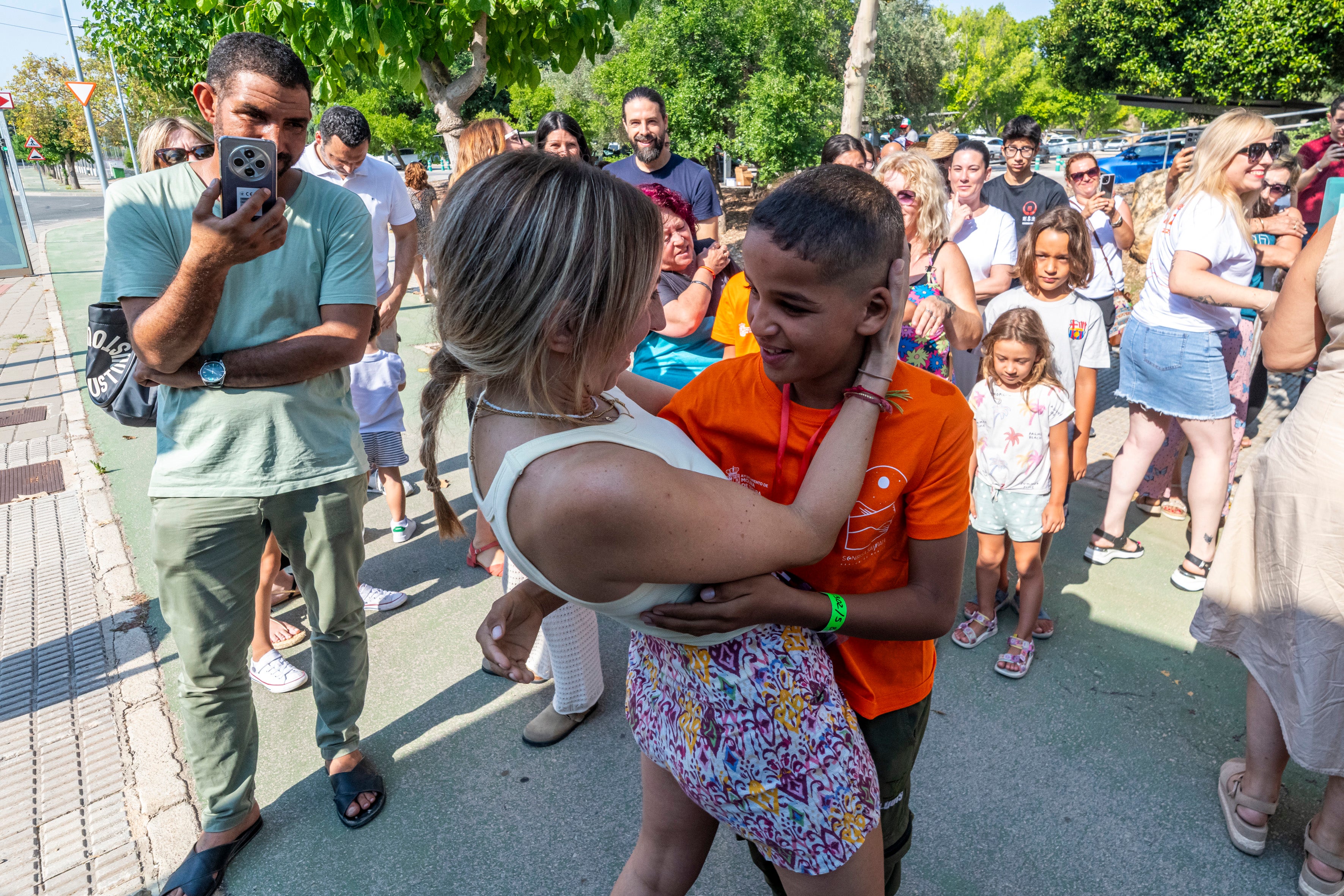 La recepción de los 50 niños saharuis en Murcia, en imágenes