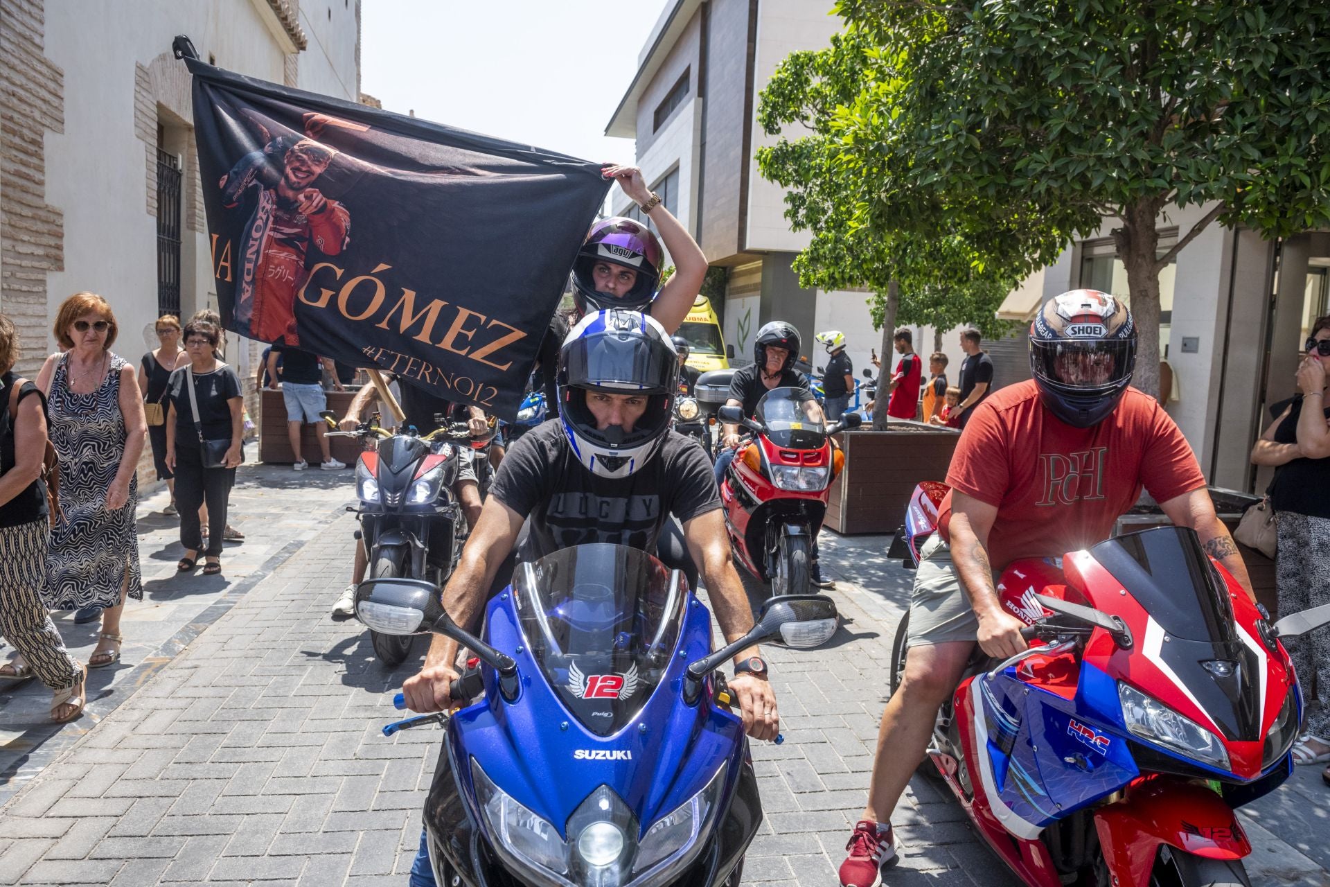 El último adiós de San Javier al piloto Borja Gómez, en imágenes