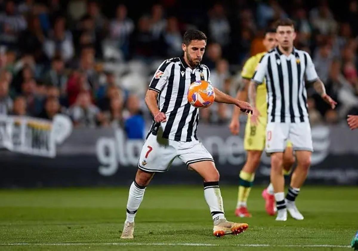 Sergio Dueñas, Moyita, con la camiseta del Castellón.