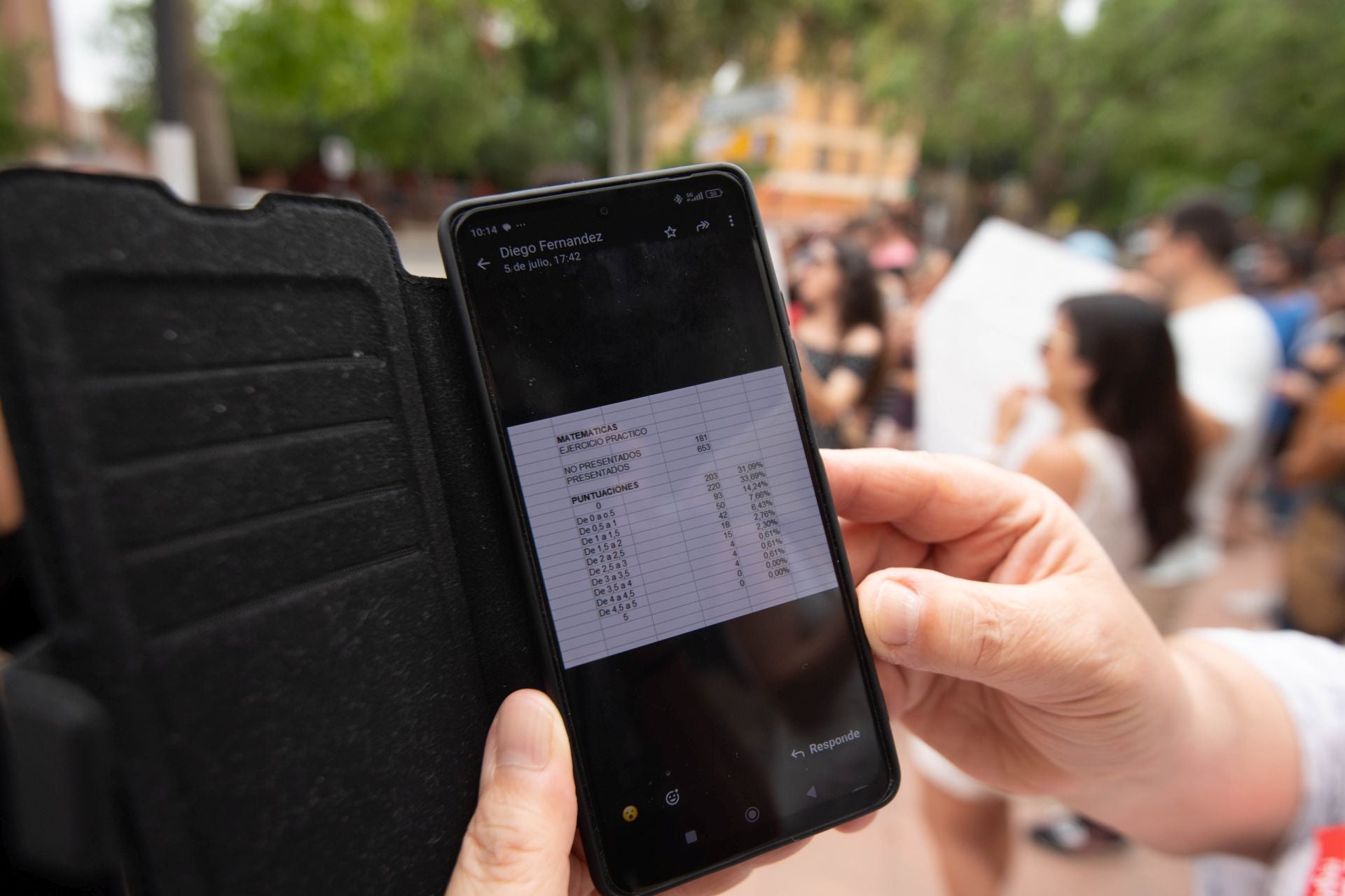 La protesta por las oposiciones para profesor de secundaria en la Región de Murcia, en imágenes