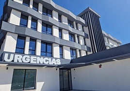 Puerta de Urgencias en el nuevo centro Virgen del Alcázar Águilas.