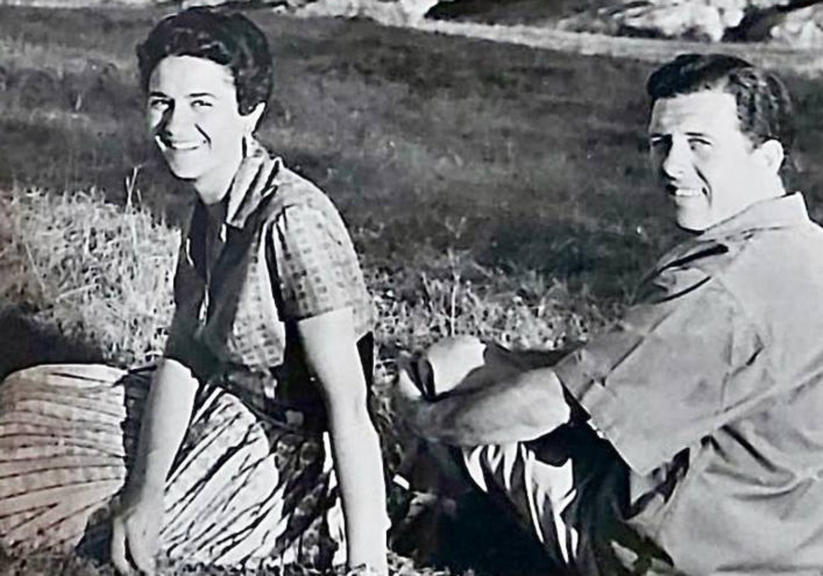 Imagen principal - Celina Monterde y Antonio Hernández Carpe.