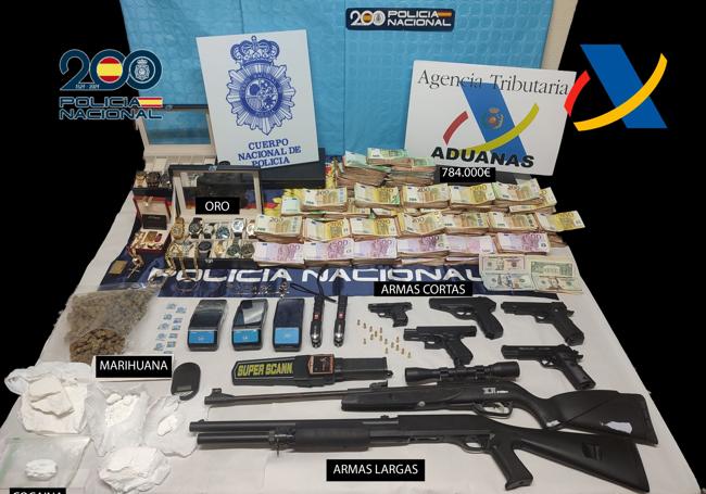Los materiales incautados por los agentes.
