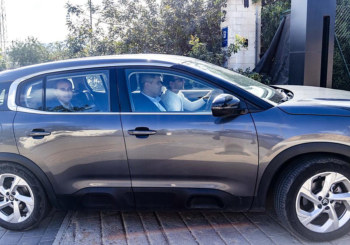 Representantes de la AFE acceden a La Manga Club.