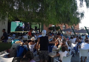 De la piscina a la resignación: así se vivió la final de Wimbledon en El Palmar
