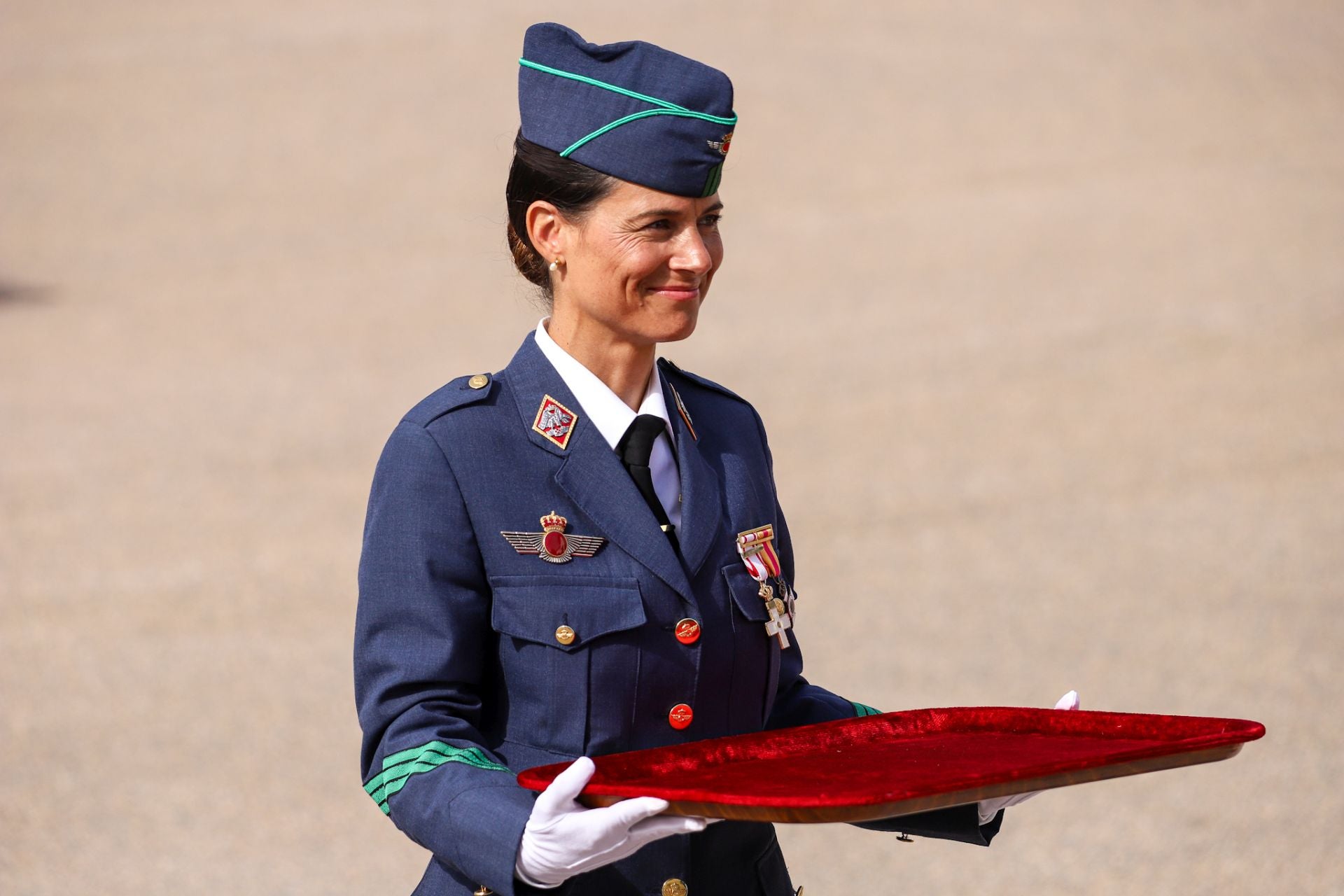 El Rey preside el acto de entrega de despachos en la Academia General del Aire de San Javier