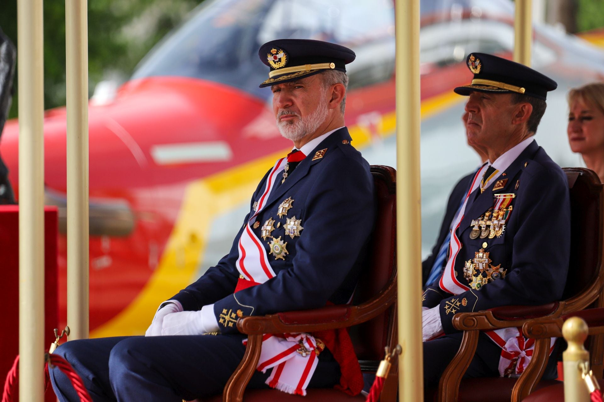 El Rey preside el acto de entrega de despachos en la Academia General del Aire de San Javier