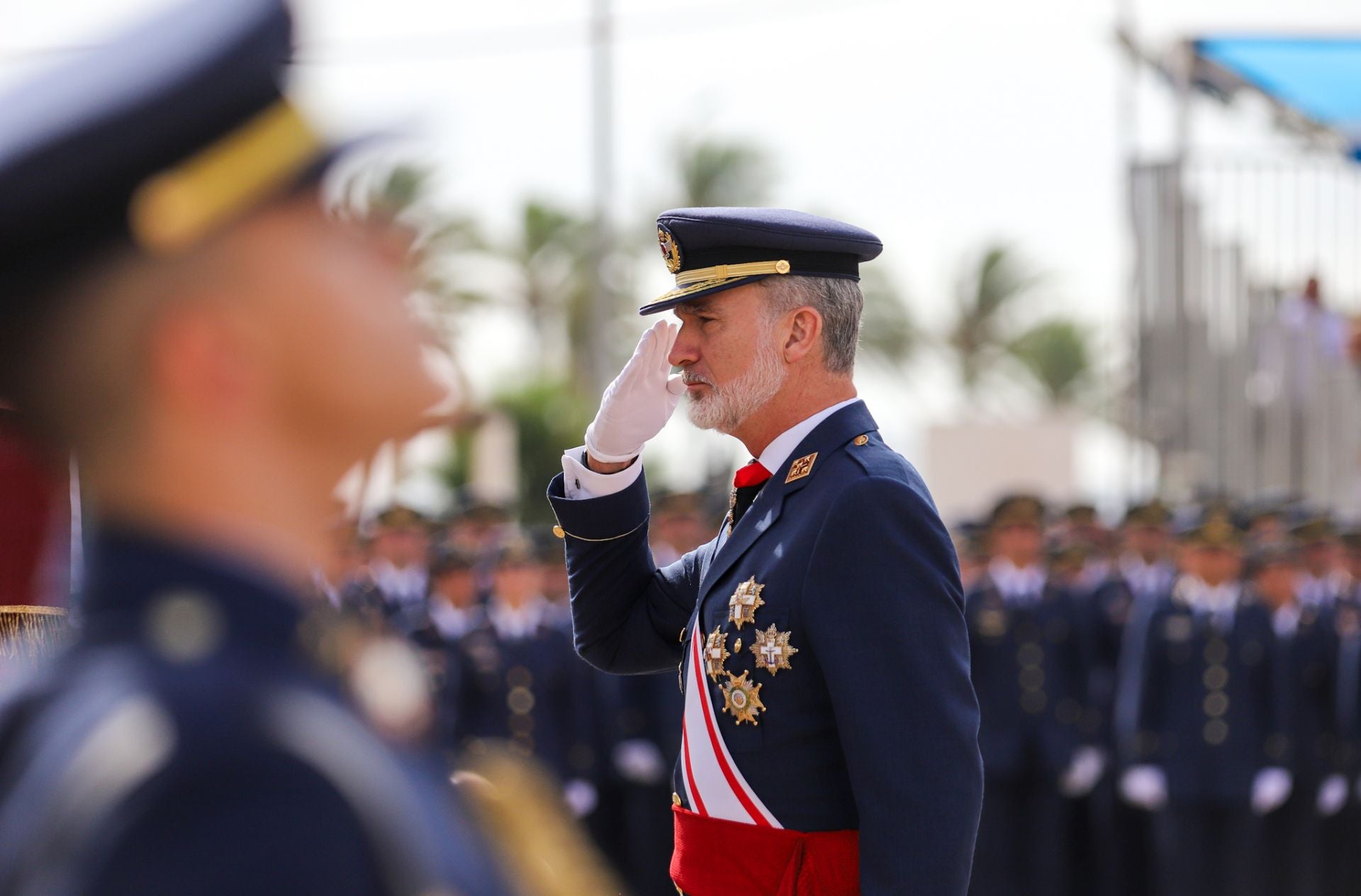 El Rey preside el acto de entrega de despachos en la Academia General del Aire de San Javier