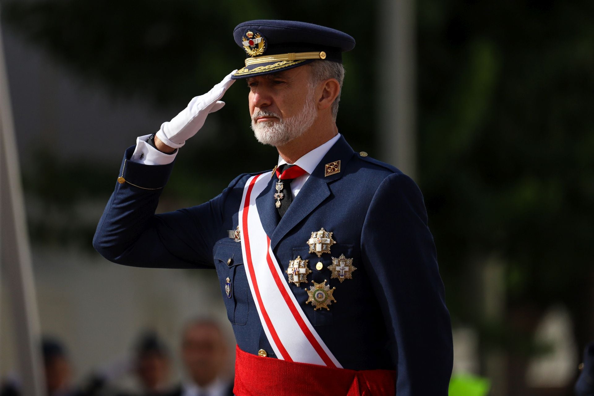 El Rey preside el acto de entrega de despachos en la Academia General del Aire de San Javier