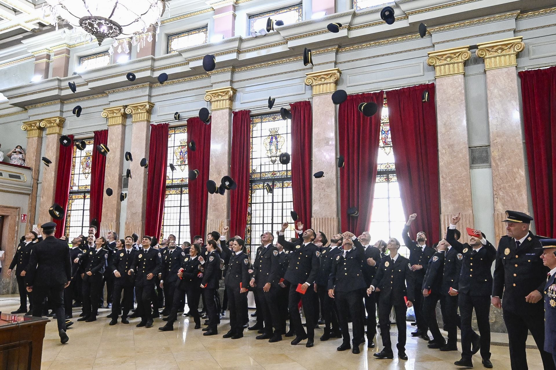 La jura de los nuevos agentes de la Policía Local, en imágenes