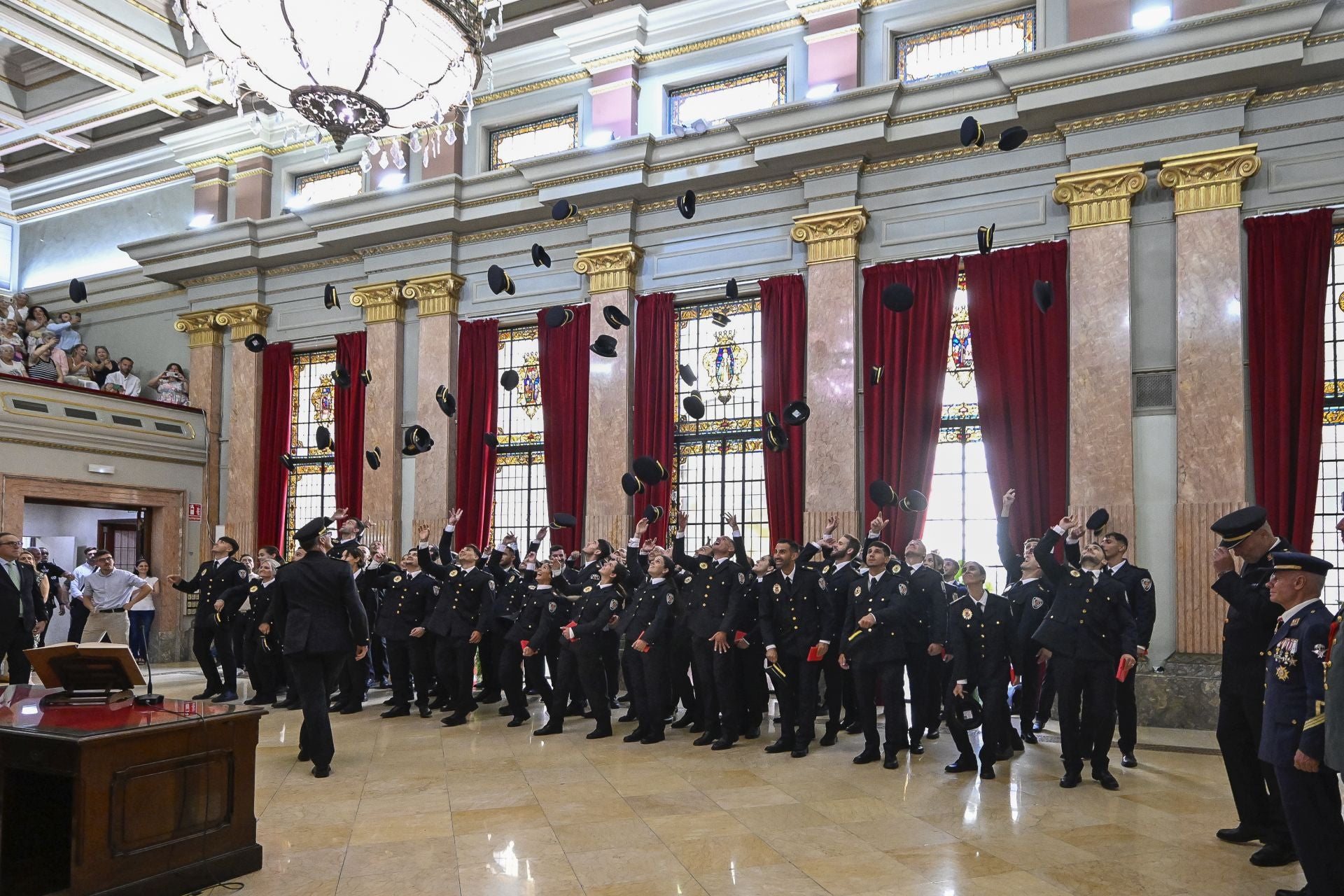 La jura de los nuevos agentes de la Policía Local, en imágenes