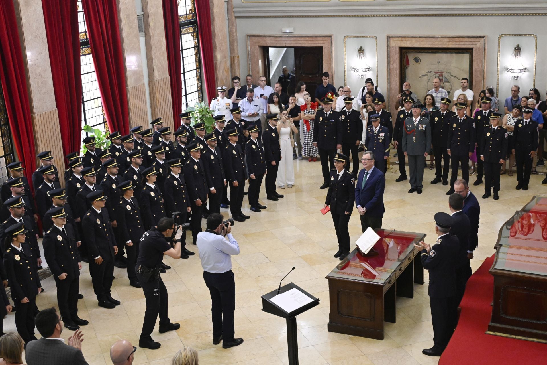 La jura de los nuevos agentes de la Policía Local, en imágenes