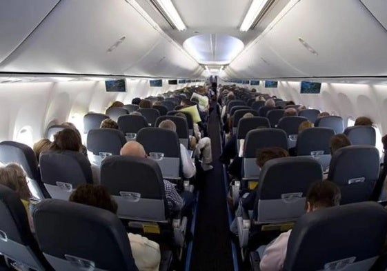 Imagen de archivo del interior de un avión.