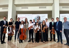 Músicos de la Orquesta Sinfónica, la Orquesta de Jóvenes y la Orquesta de Aspirantes de la Región de Murcia en la presentación de la temporada del Auditorio regional Víctor Villegas.