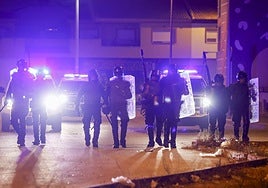 Torre Pacheco vivió este lunes una noche de calma tensa, en imágenes