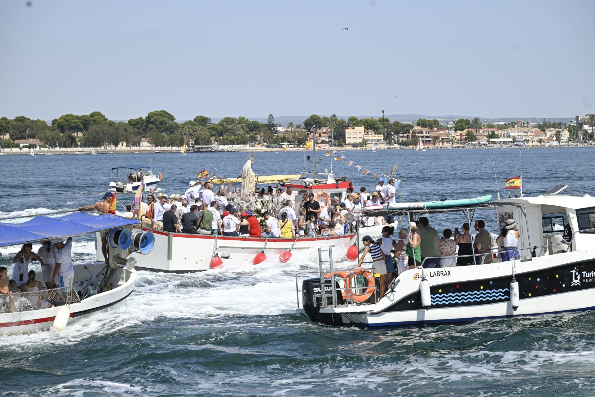 La procesión de la Virgen del Carmen en San Pedro del Pinatar, en imágenes