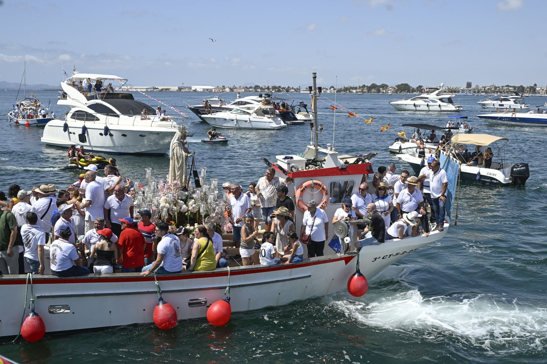 La procesión de la Virgen del Carmen en San Pedro del Pinatar, en imágenes