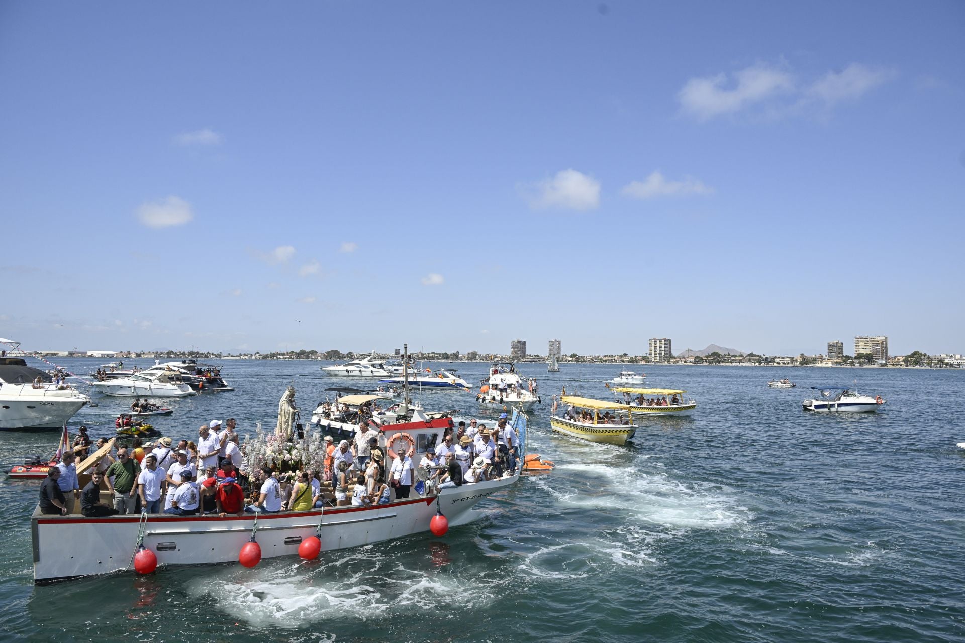 La procesión de la Virgen del Carmen en San Pedro del Pinatar, en imágenes