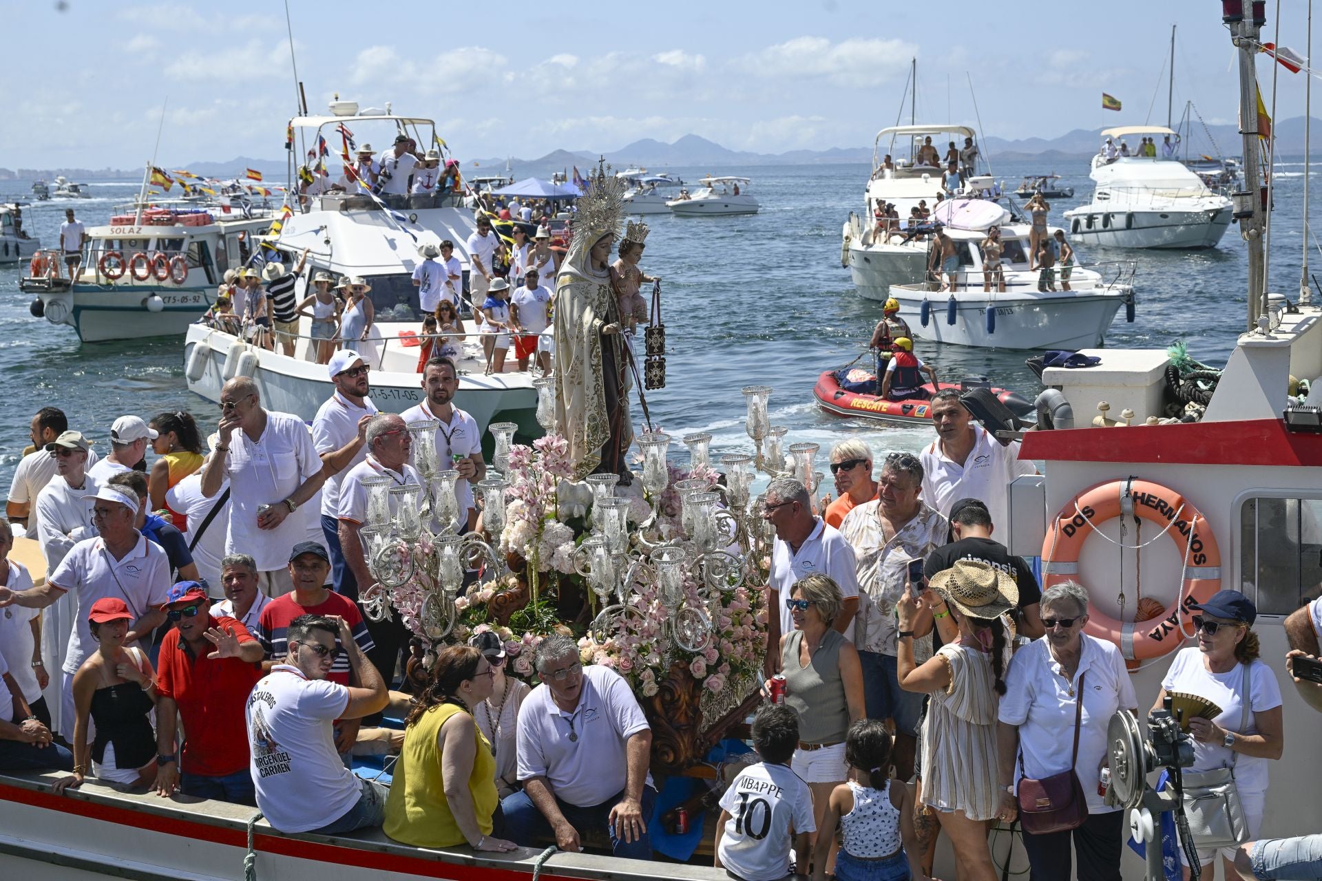 La procesión de la Virgen del Carmen en San Pedro del Pinatar, en imágenes