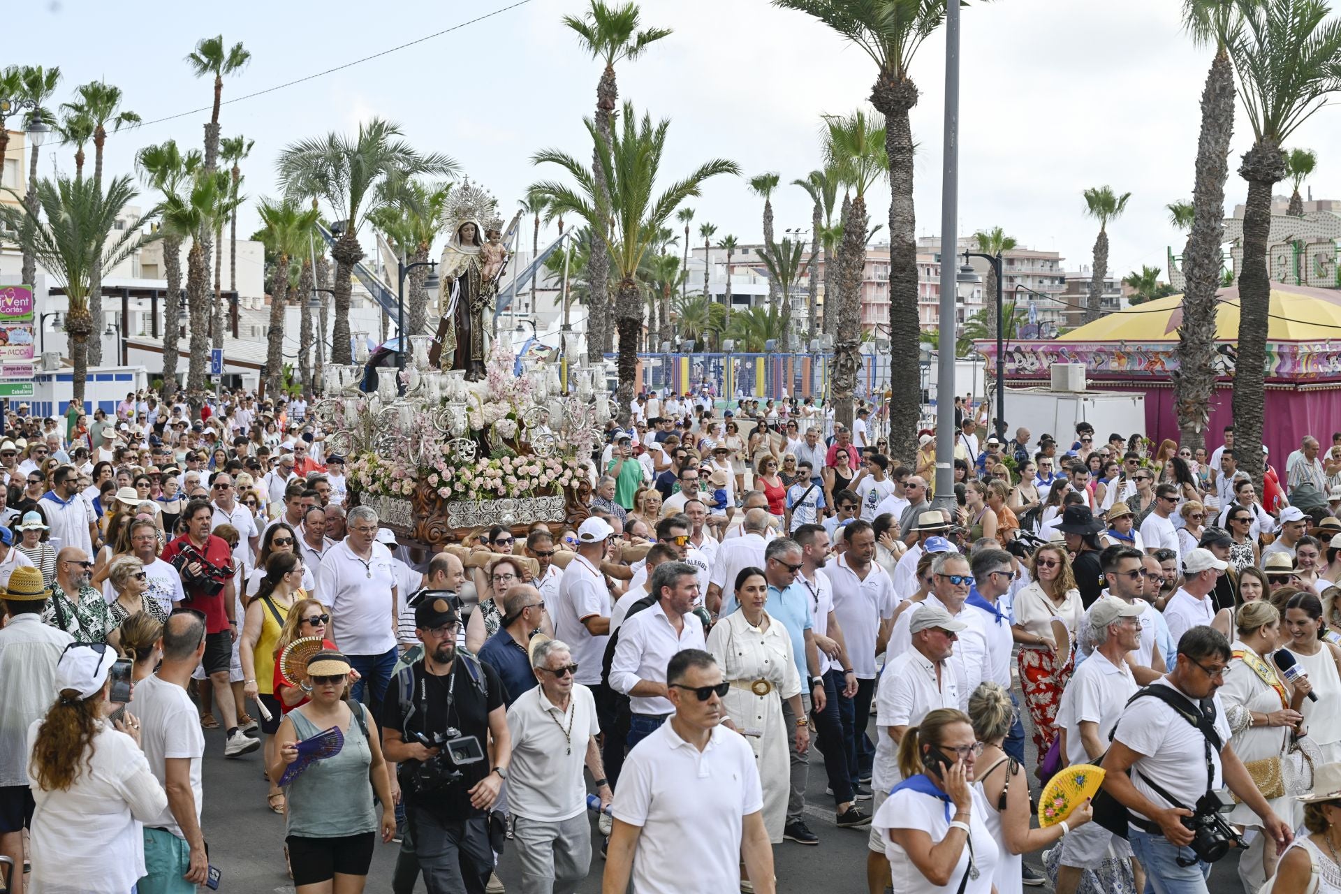 La procesión de la Virgen del Carmen en San Pedro del Pinatar, en imágenes