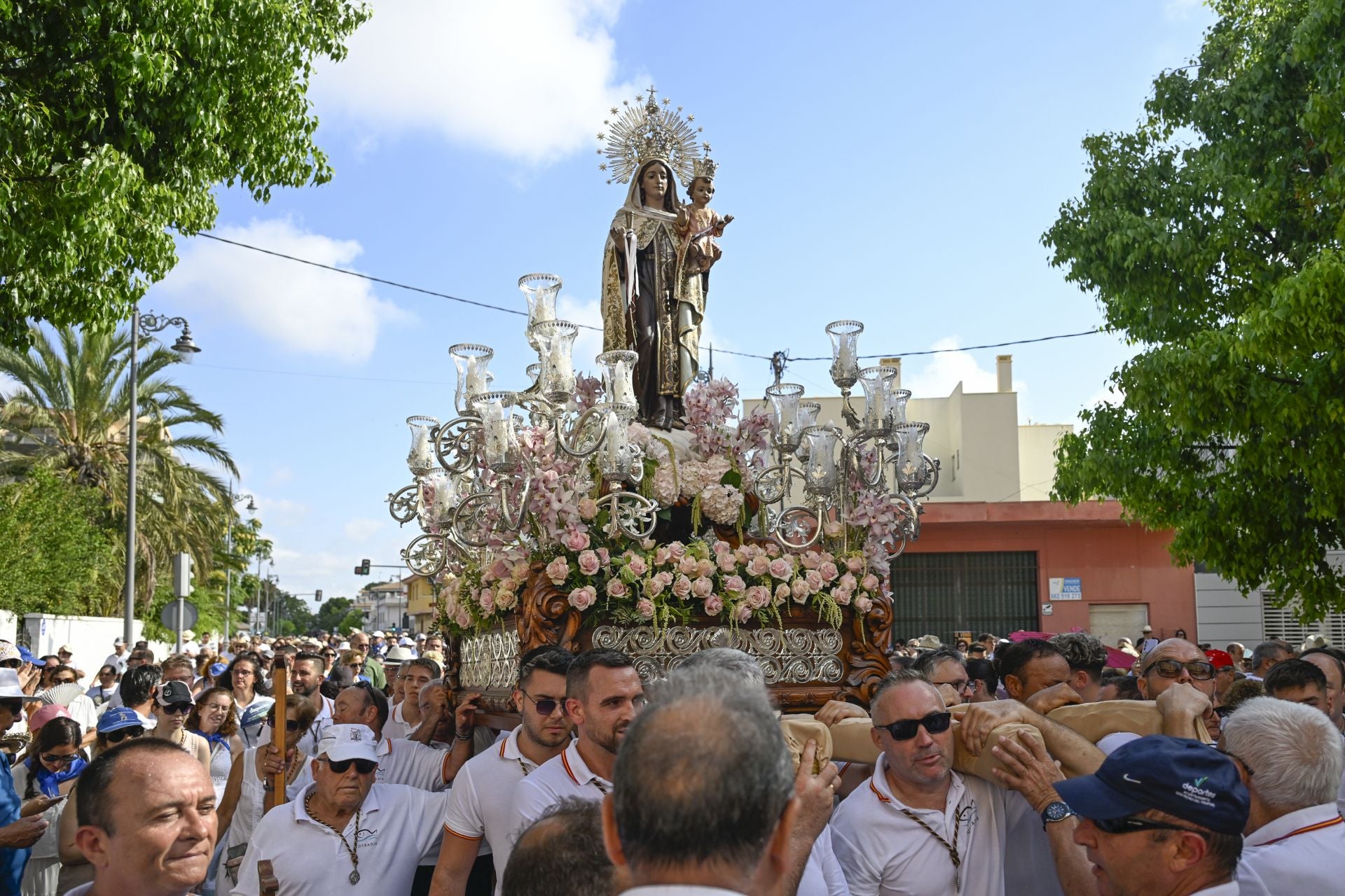 La procesión de la Virgen del Carmen en San Pedro del Pinatar, en imágenes