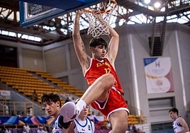 Mate del muciano Fabián Flores en el cruce de octavos de ayer ante Chequia.