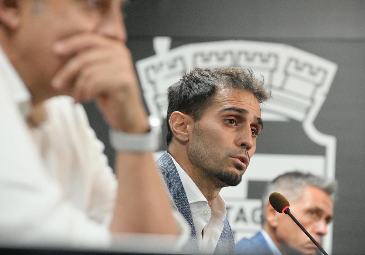 Alejandro Arribas presenta su proyecto para el Cartagena sin Belmonte y con Víctor Alonso y Javi Hernández