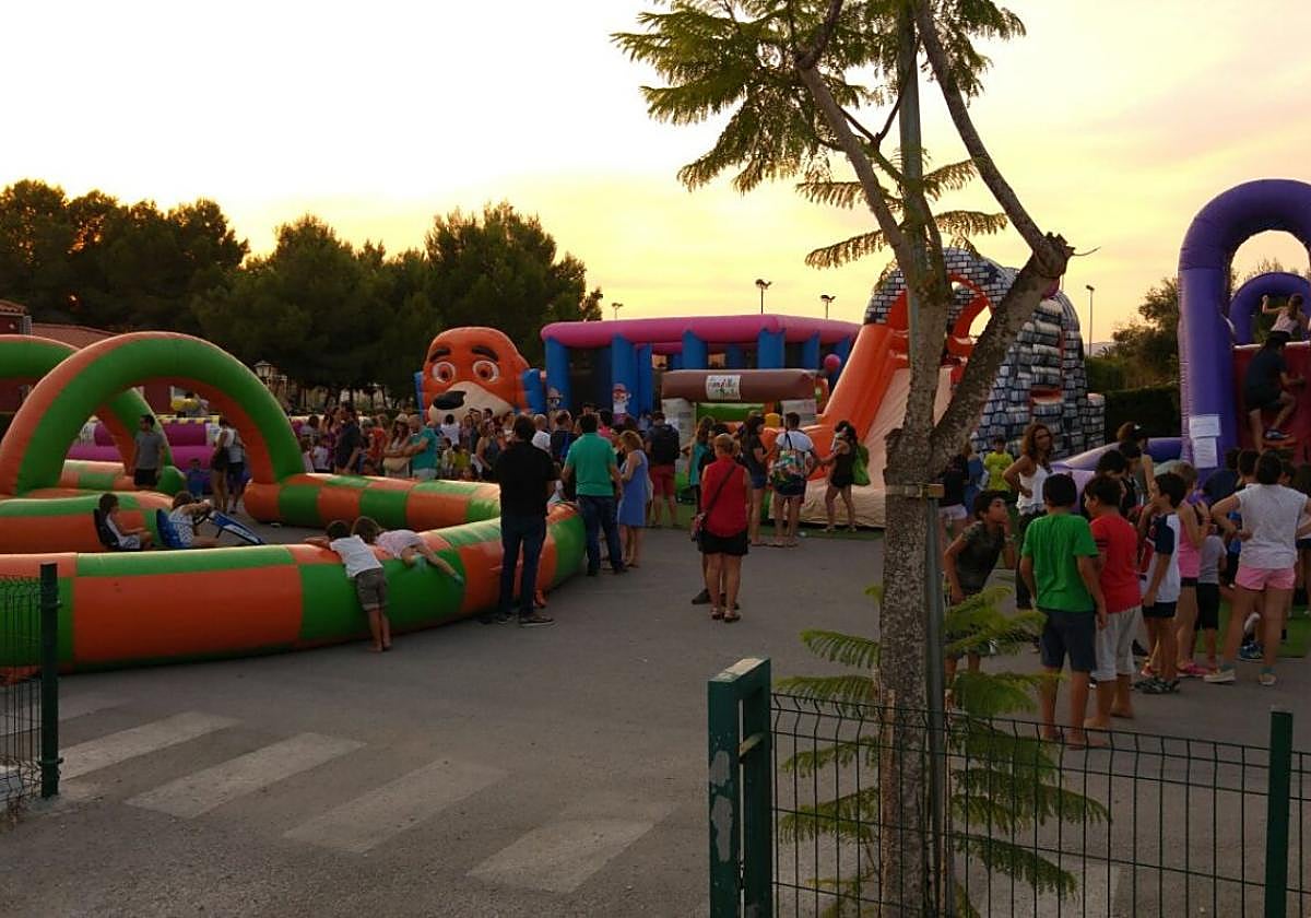 Los pequeños disfrutarán de un día de hinchables y un circuito de ciclocars.