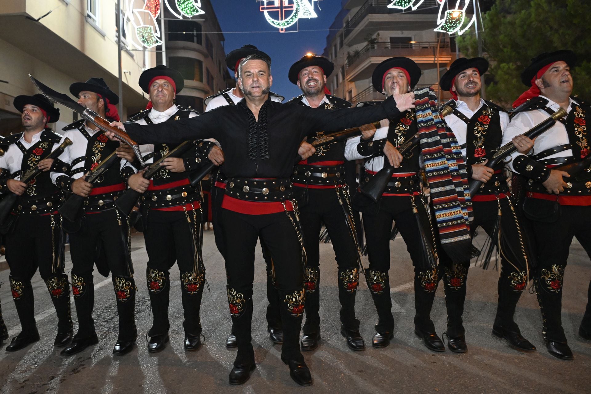 Desfile de la Entrada Cristiana en Orihuela, en imágenes