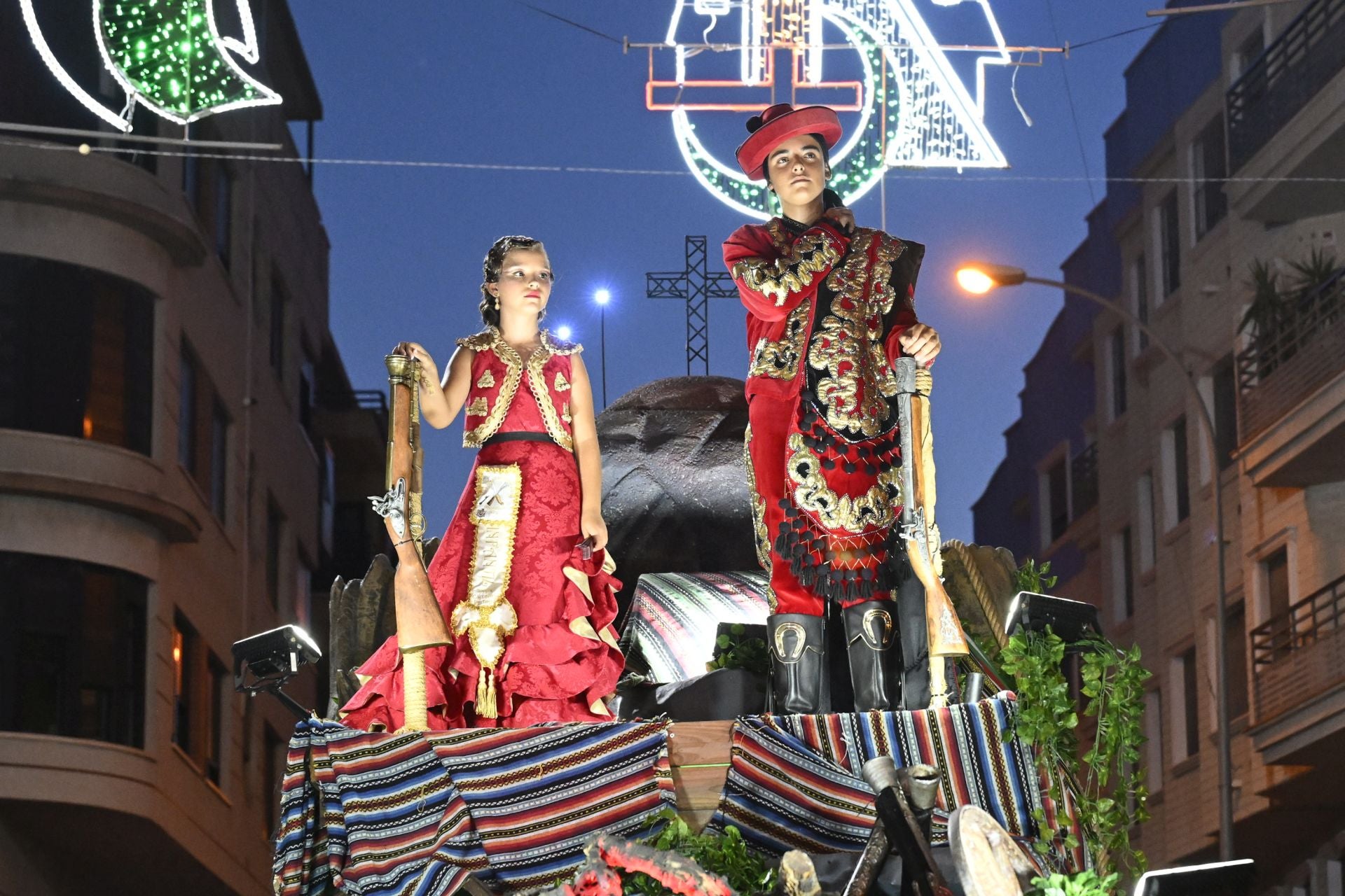 Desfile de la Entrada Cristiana en Orihuela, en imágenes