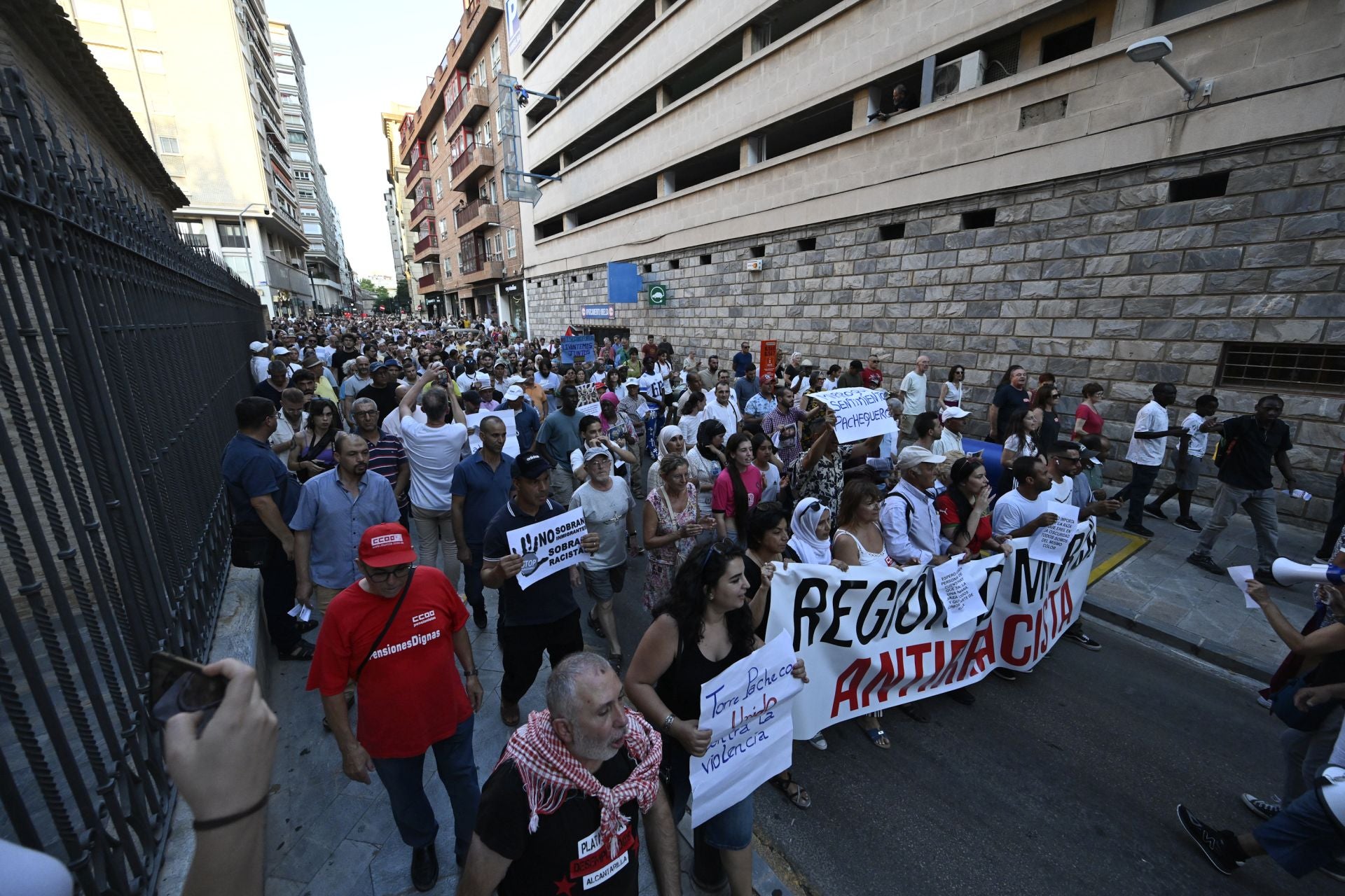 En imágenes, la protesta contra el racismo celebrada en Murcia