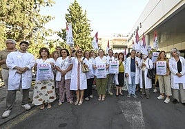 Concentración del Sindicato Médico la semana pasada en el Morales Meseguer, en protesta por la situación de las Urgencias.