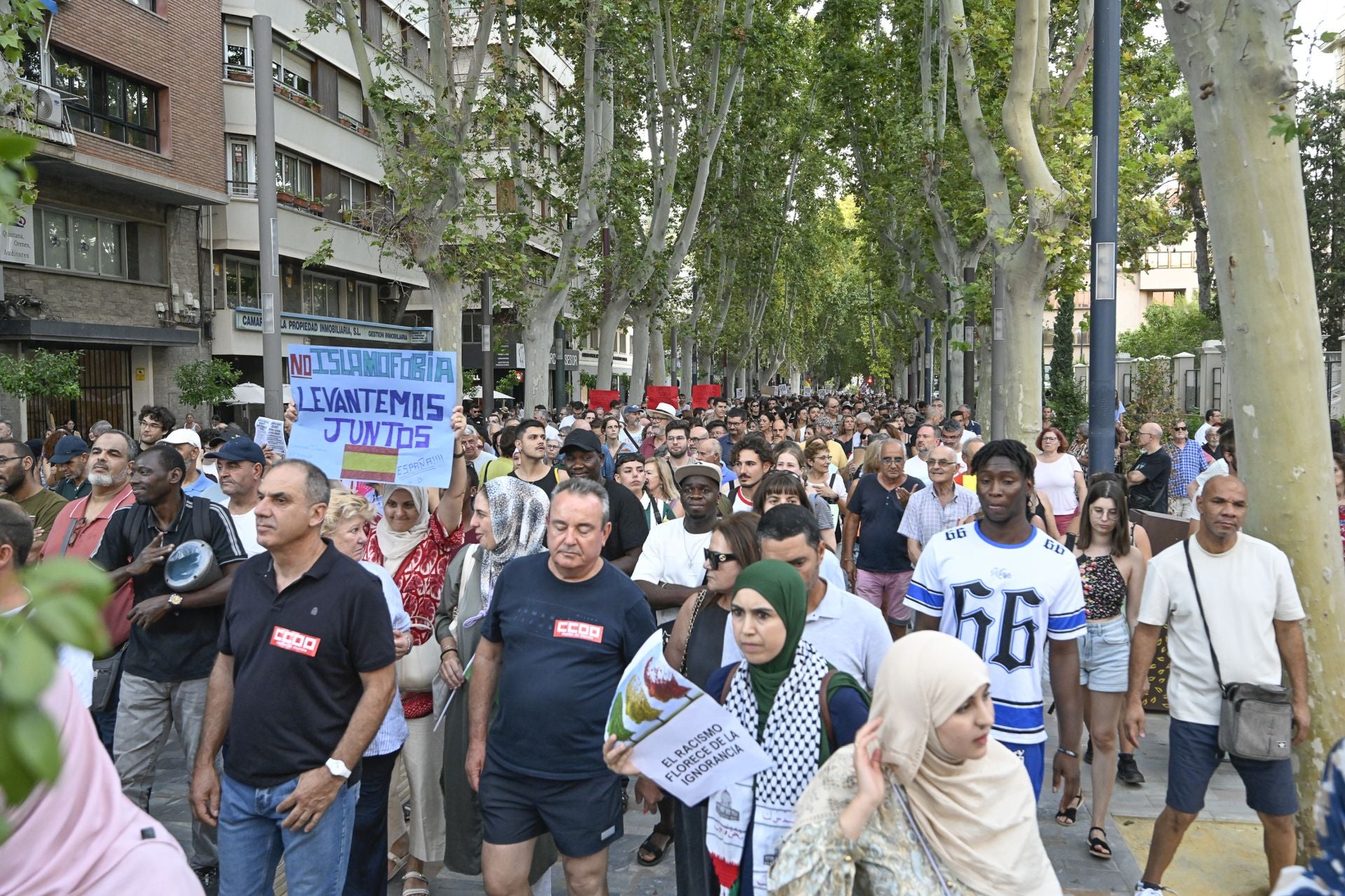 En imágenes, la protesta contra el racismo celebrada en Murcia