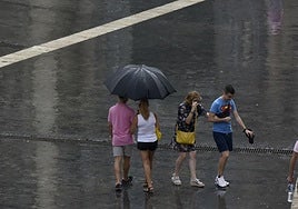 La tormenta de verano hará sacar del armario los paraguas en la Región de Murcia.