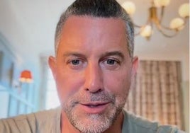 Sébastien Izambard pide disculpas a través de redes sociales.