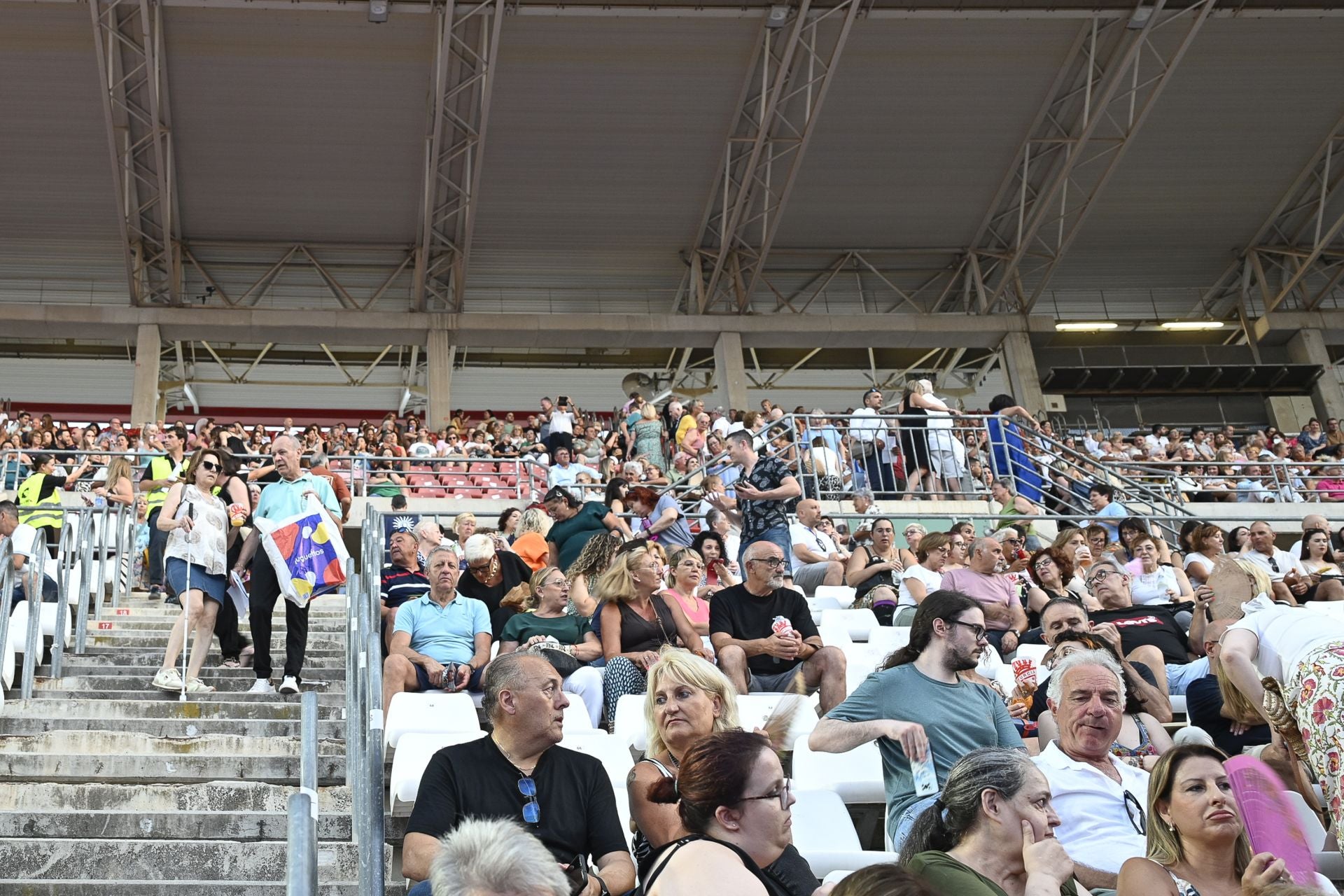 Las imágenes de los asistentes al concierto de Il Divo, suspendido por enfermedad