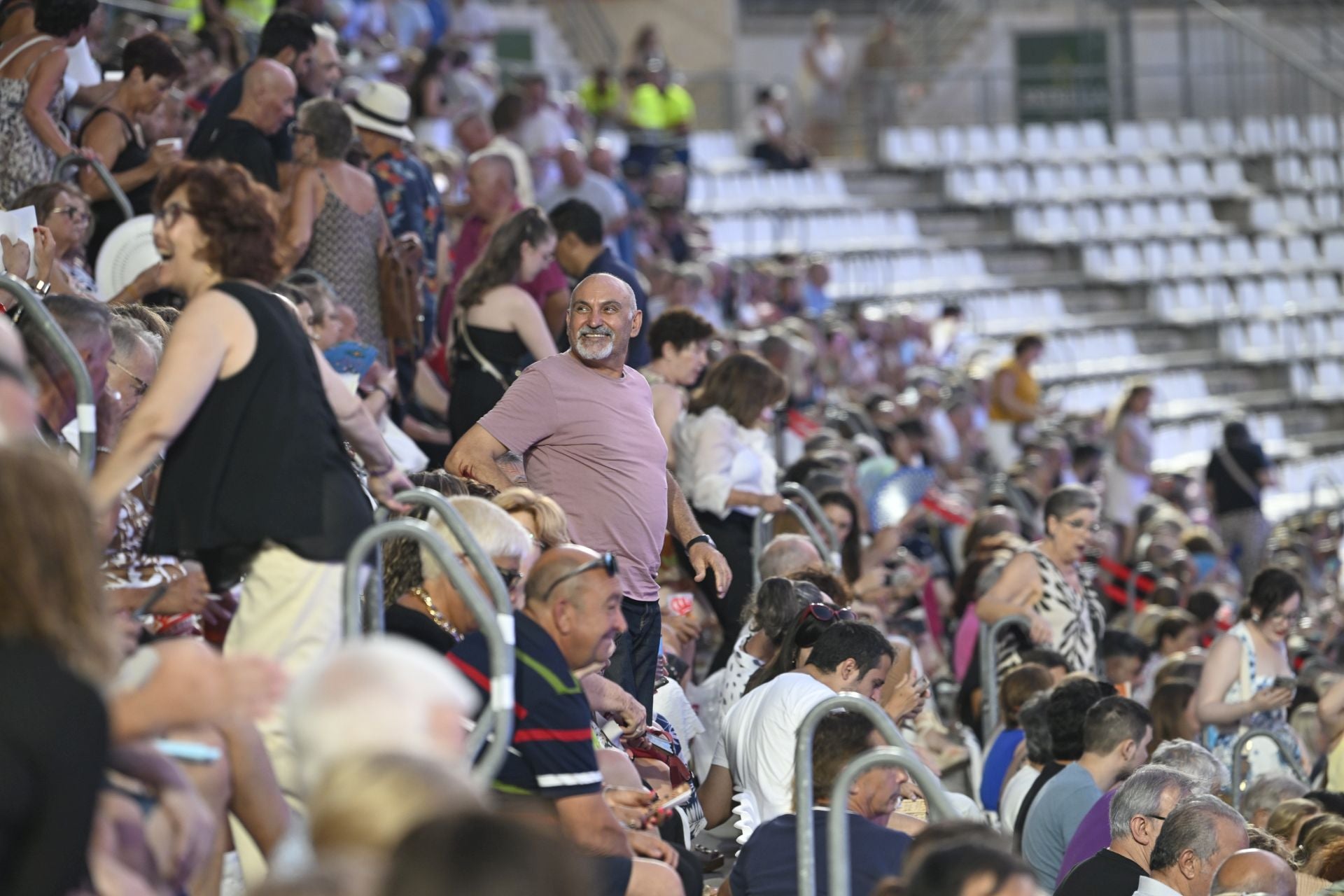 Las imágenes de los asistentes al concierto de Il Divo, suspendido por enfermedad