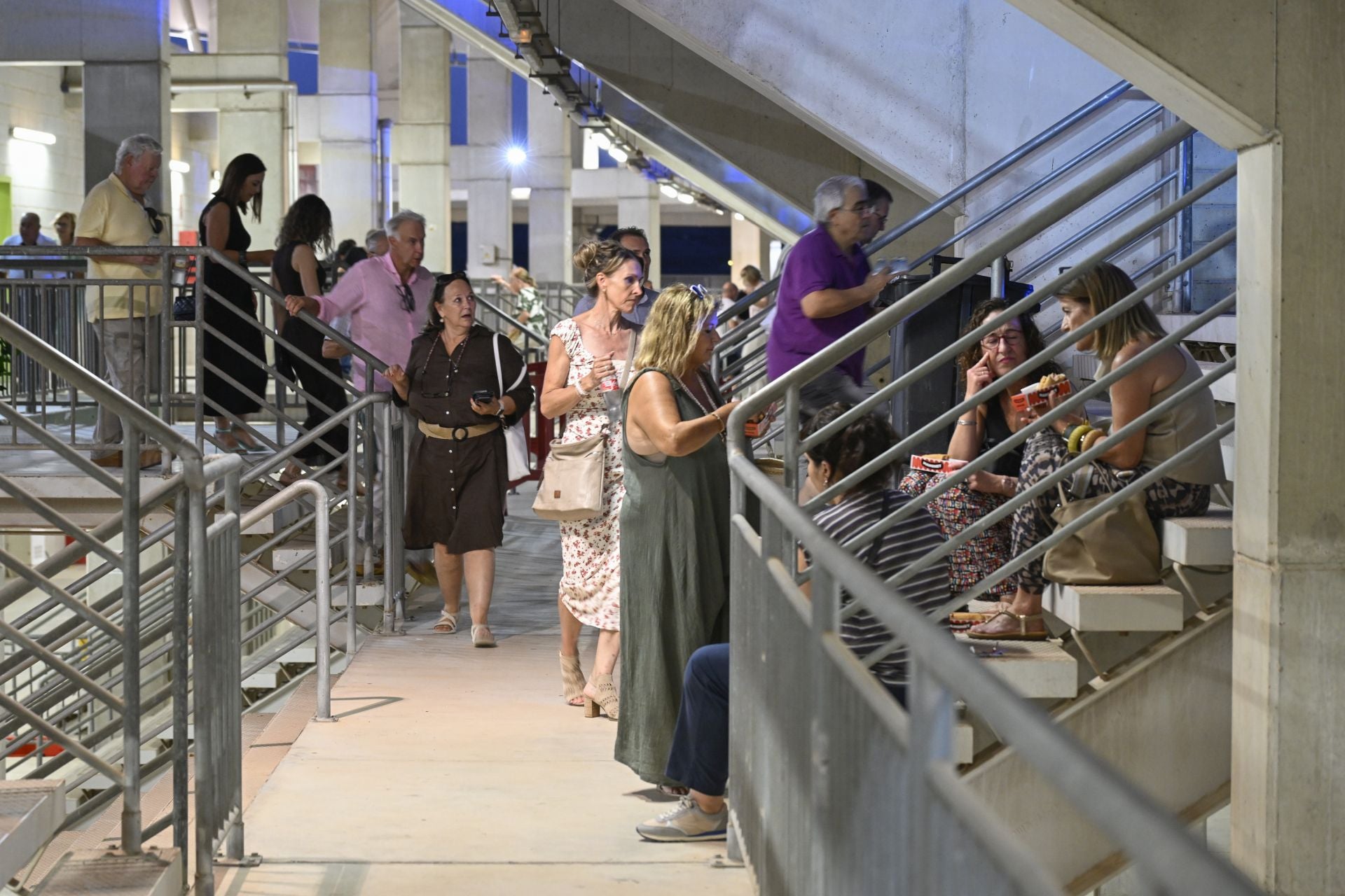 Las imágenes de los asistentes al concierto de Il Divo, suspendido por enfermedad